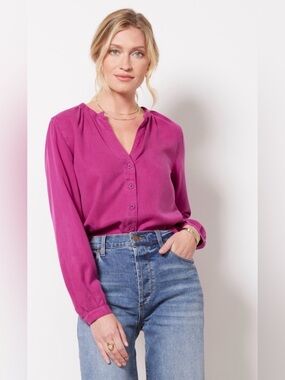 Anthropologie Cloth & Stone Fuchsia Chambray Smocked Button Down Shirt, size L
